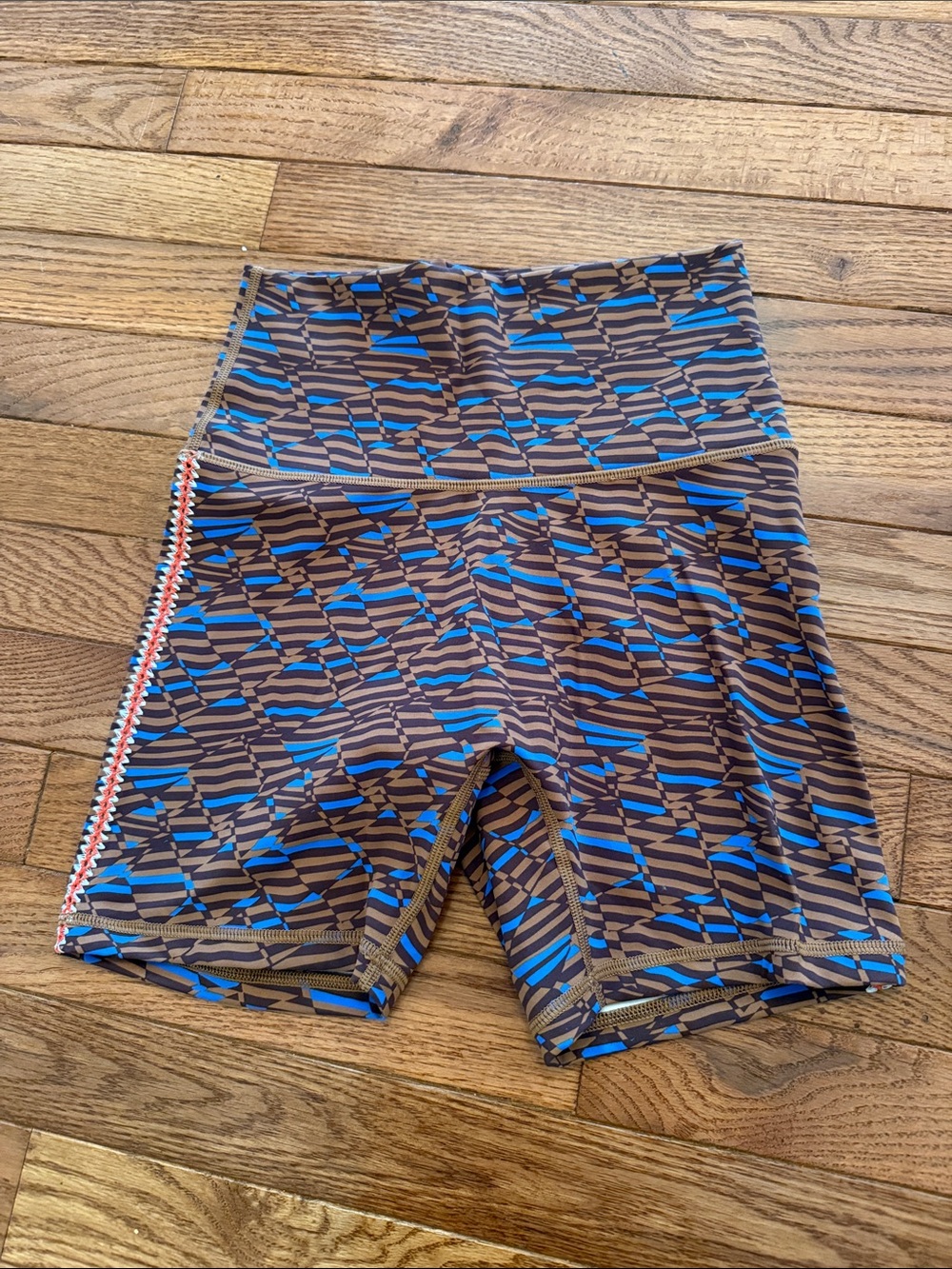 Aerie Offline High-Rise Bike Shorts in Brown and Blue Wave Print